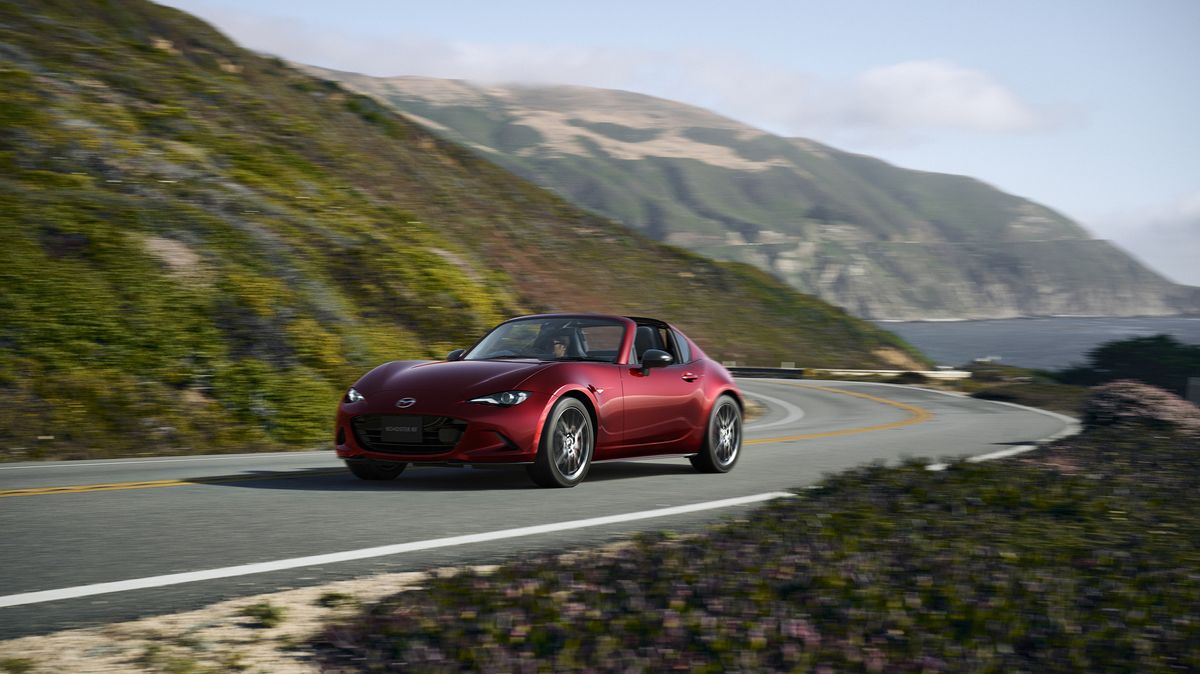 Mazda MX-5 se do důchodu nechystá, nabídne několik speciálních edic